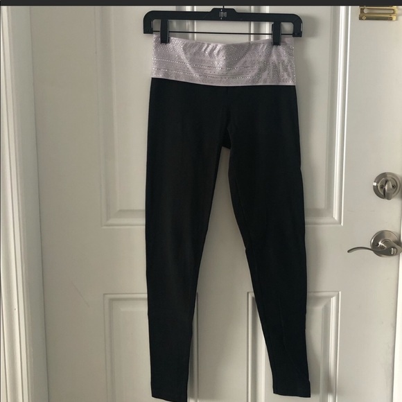 3 PINK Victoria’s Secret Yoga Leggings - Picture 5 of 7